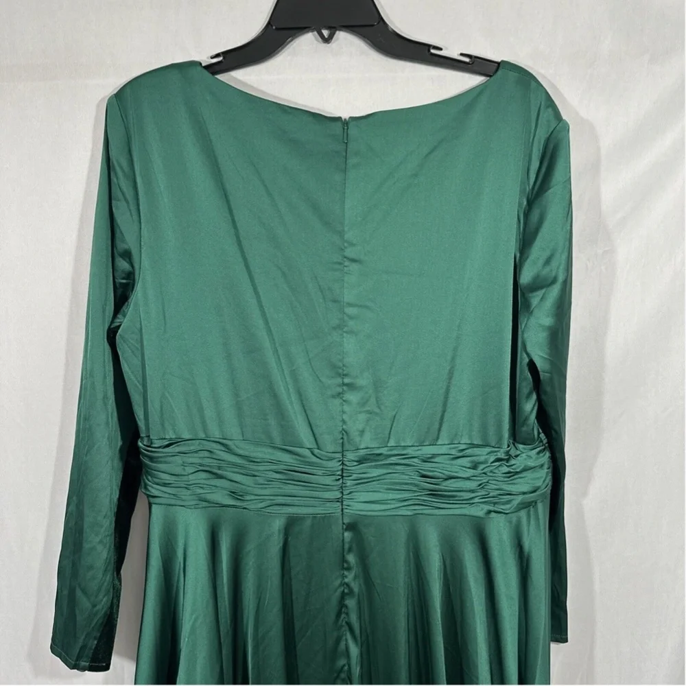 NEW IEENA Mac Duggal [ 16‎ ] Long Sleeve V-Neck A-Line Gown Emerald Green - Picture 14 of 16